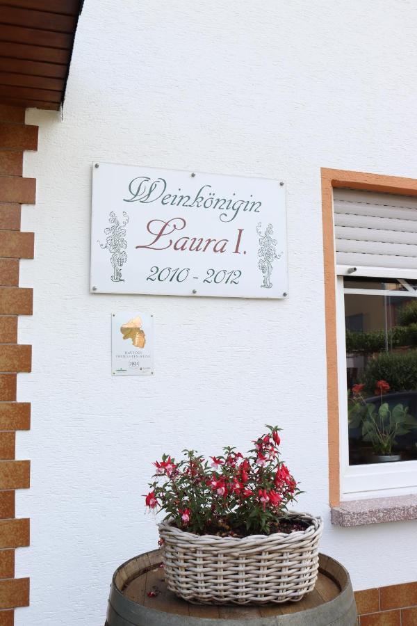 Weingut Und Gaestehaus Wolfgang Beth Kinheim Extérieur photo