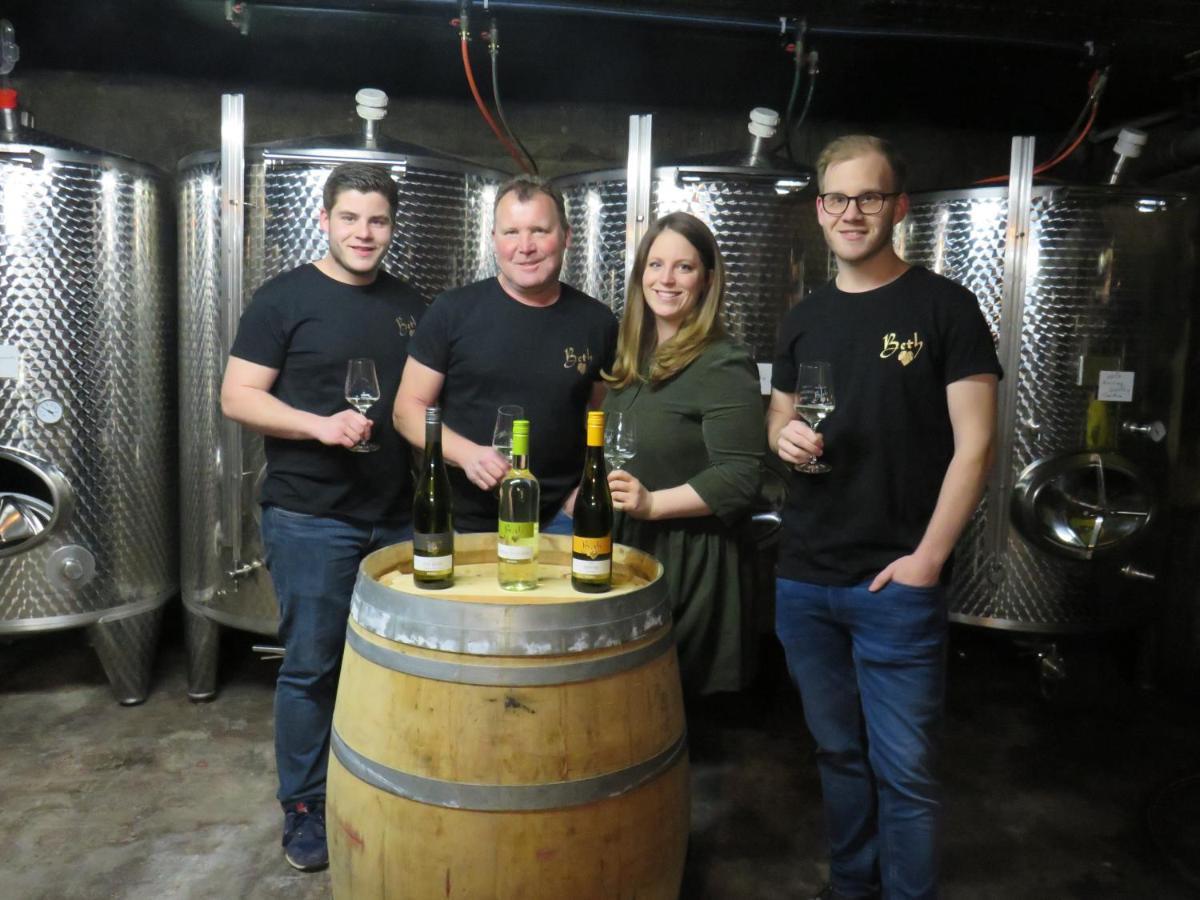 Weingut Und Gaestehaus Wolfgang Beth Kinheim Extérieur photo
